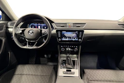 sininen Skoda Superb 2022 kuva 7.