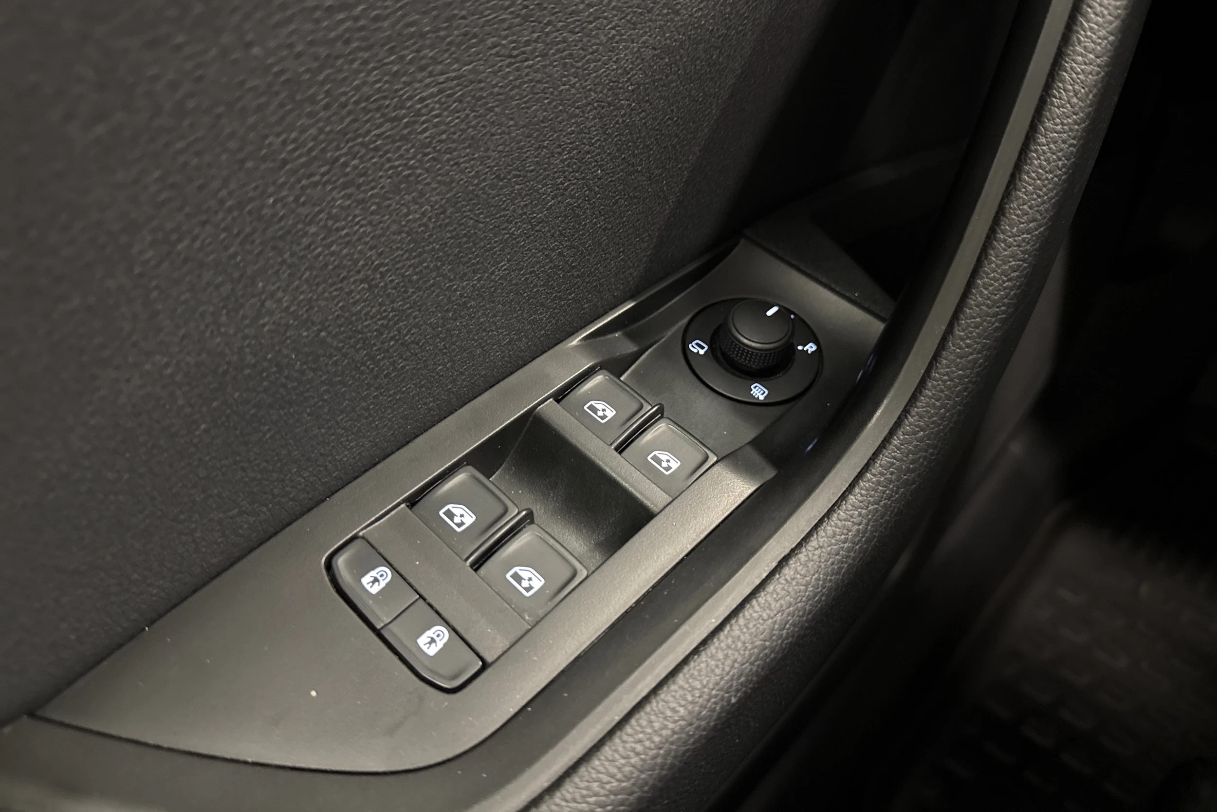 sininen Skoda Superb 2022 kuva 14.