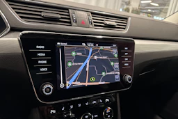 sininen Skoda Superb 2022 kuva 17.