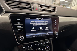 sininen Skoda Superb 2022 kuva 18.