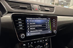 sininen Skoda Superb 2022 kuva 19.