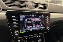 sininen Skoda Superb 2022 kuva 20.