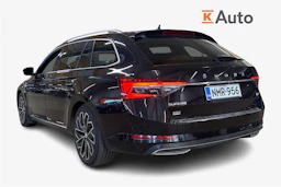 musta Skoda Superb 2022 kuva 2.