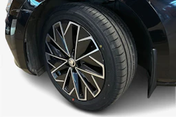 musta Skoda Superb 2022 kuva 9.