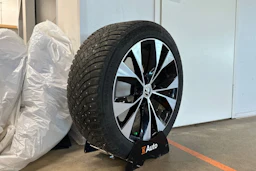musta Skoda Superb 2022 kuva 10.