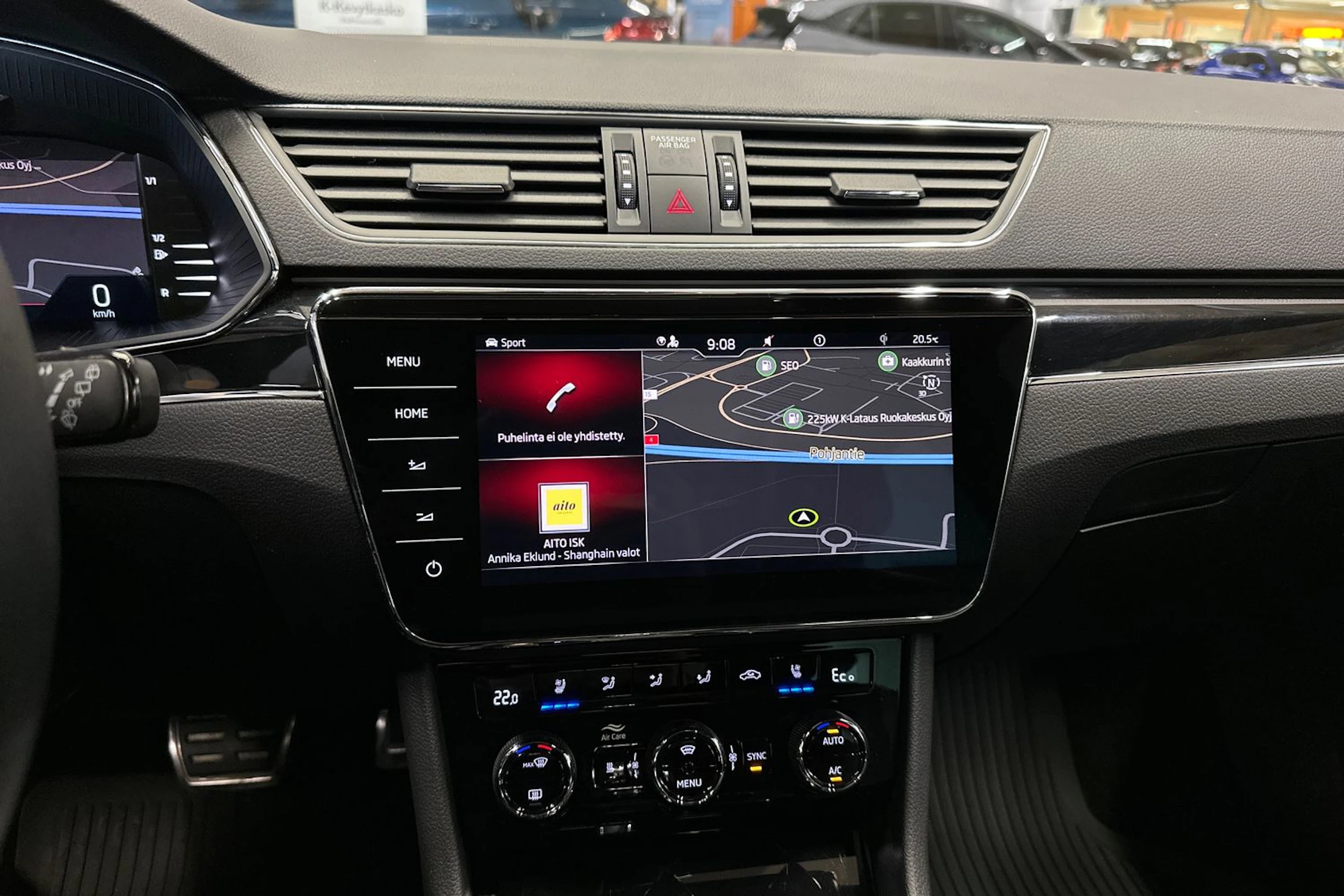 musta Skoda Superb 2022 kuva 25.