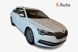 Valkoinen Skoda Superb 2022 kuva 1.