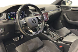valkoinen Skoda Superb 2022 kuva 6.