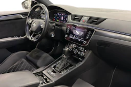 valkoinen Skoda Superb 2022 kuva 9.