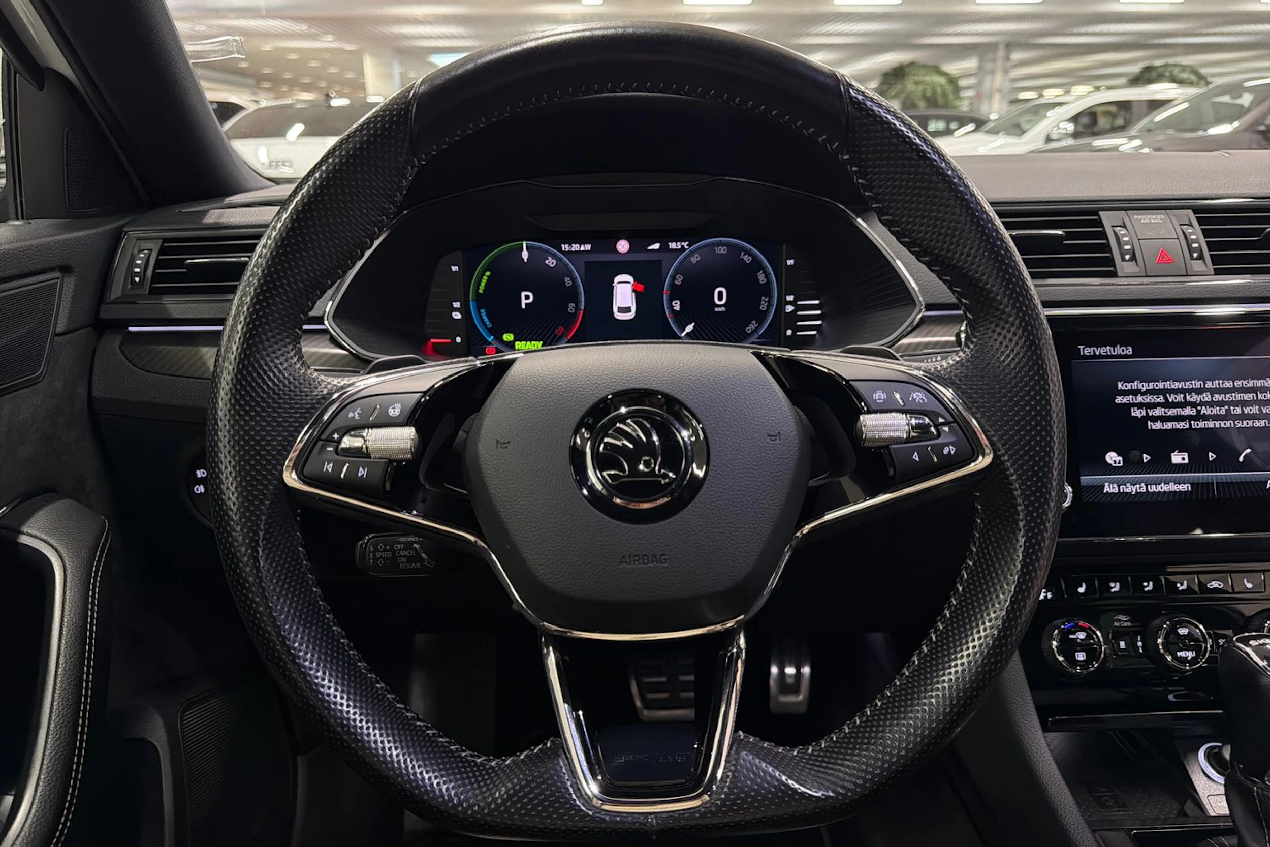 valkoinen Skoda Superb 2022 kuva 13.