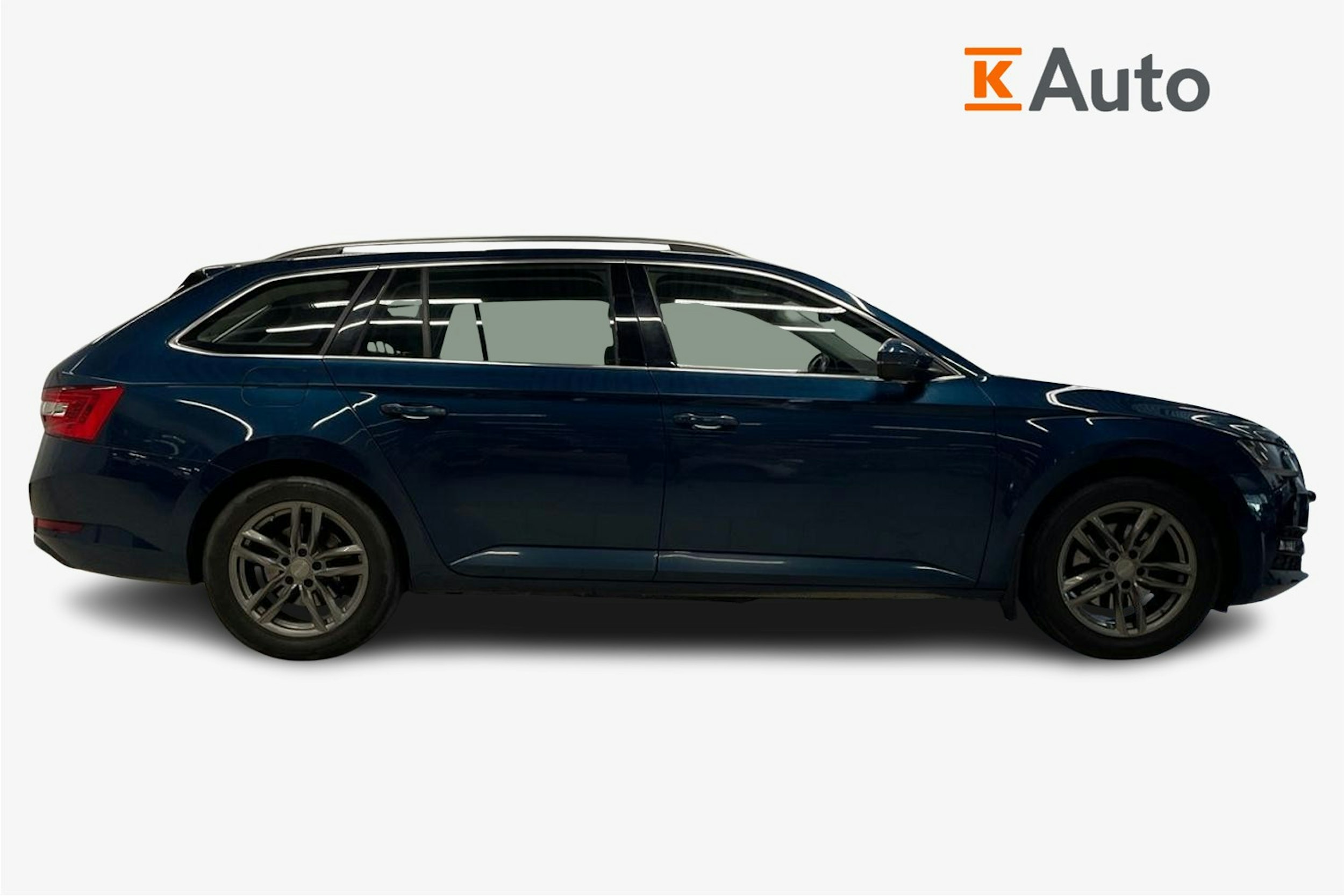 sininen Skoda Superb 2022 kuva 5.