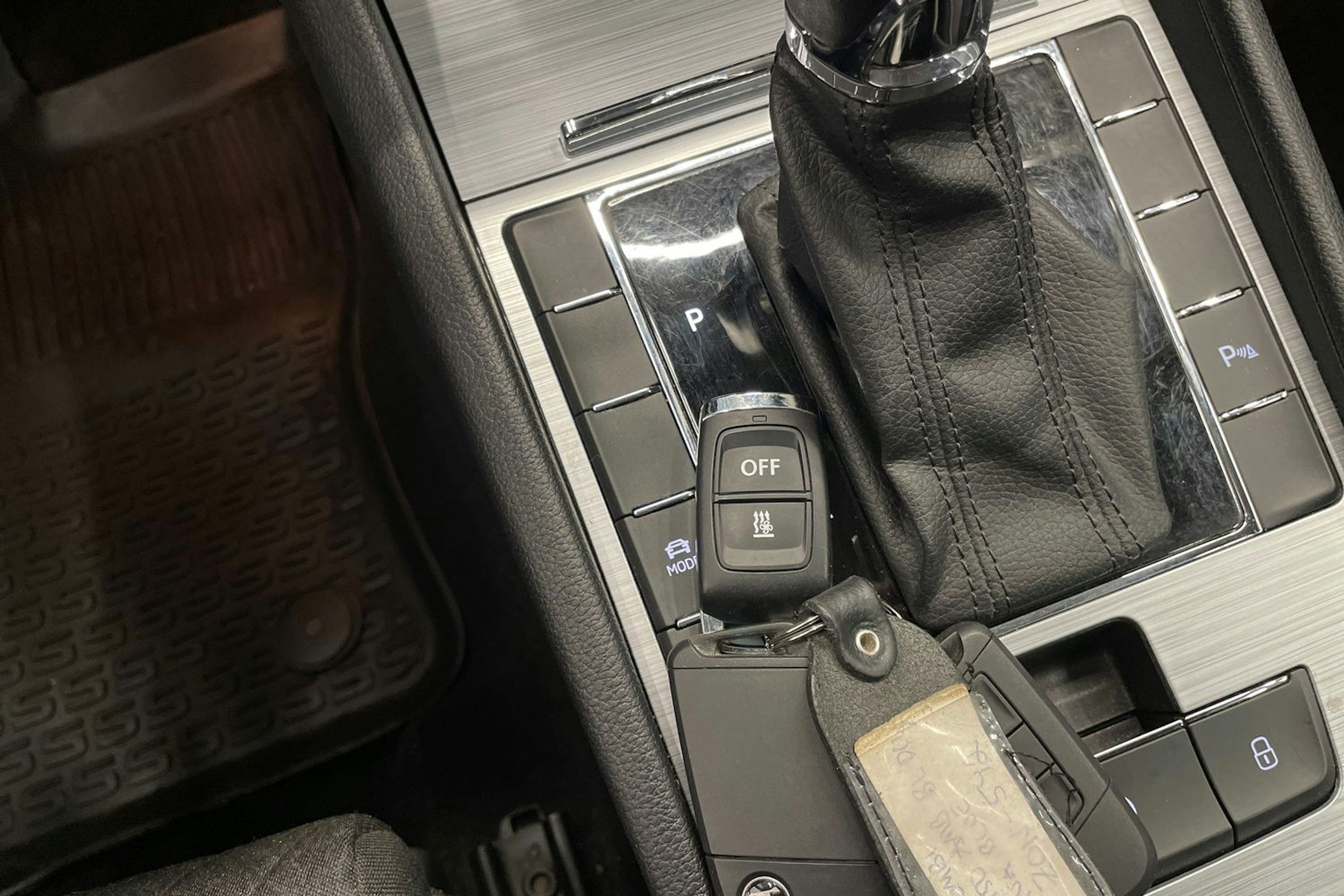 sininen Skoda Superb 2022 kuva 14.