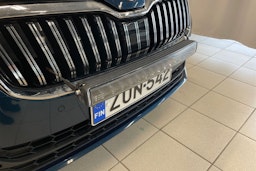 sininen Skoda Superb 2022 kuva 26.