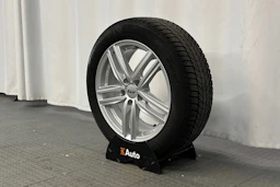 musta Skoda Superb 2023 kuva 13.