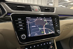 sininen Skoda Superb 2023 kuva 17.