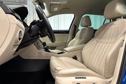 sininen Skoda Superb 2023 kuva 25.