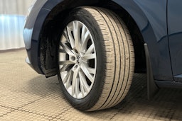 sininen Skoda Superb 2023 kuva 13.