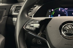 sininen Skoda Superb 2023 kuva 20.