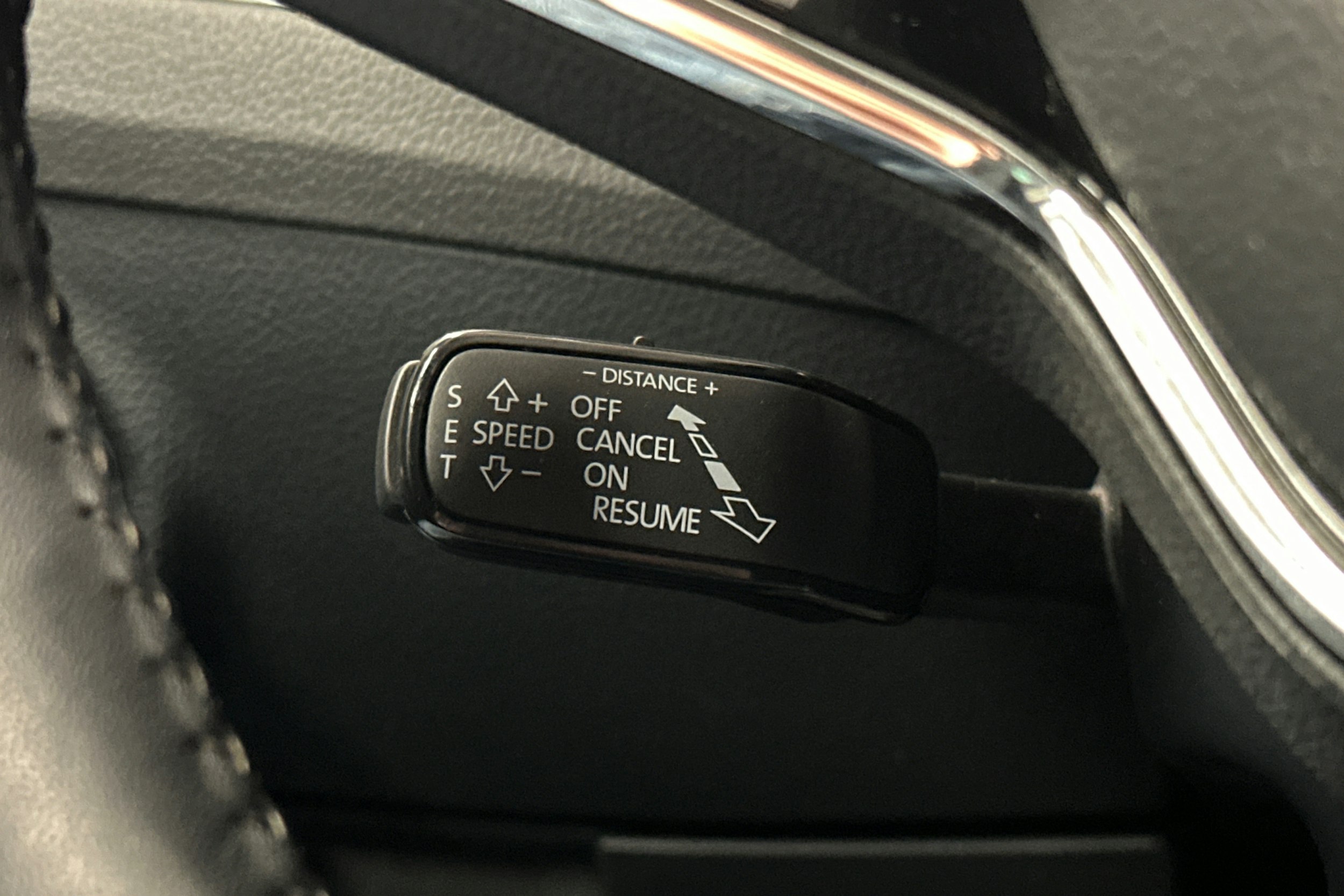 sininen Skoda Superb 2023 kuva 22.