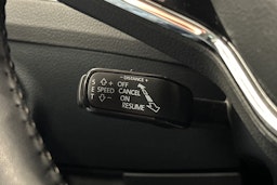 sininen Skoda Superb 2023 kuva 22.