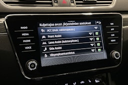 sininen Skoda Superb 2023 kuva 26.