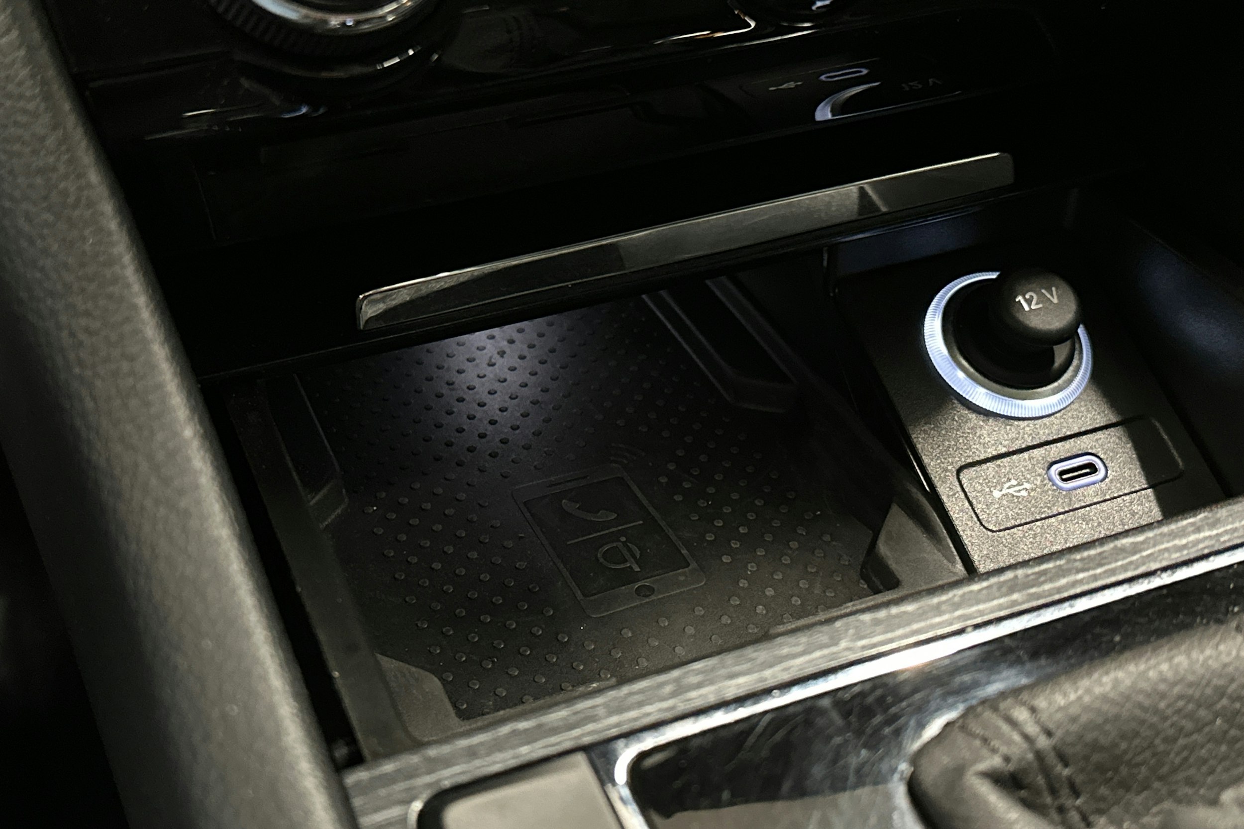 sininen Skoda Superb 2023 kuva 30.