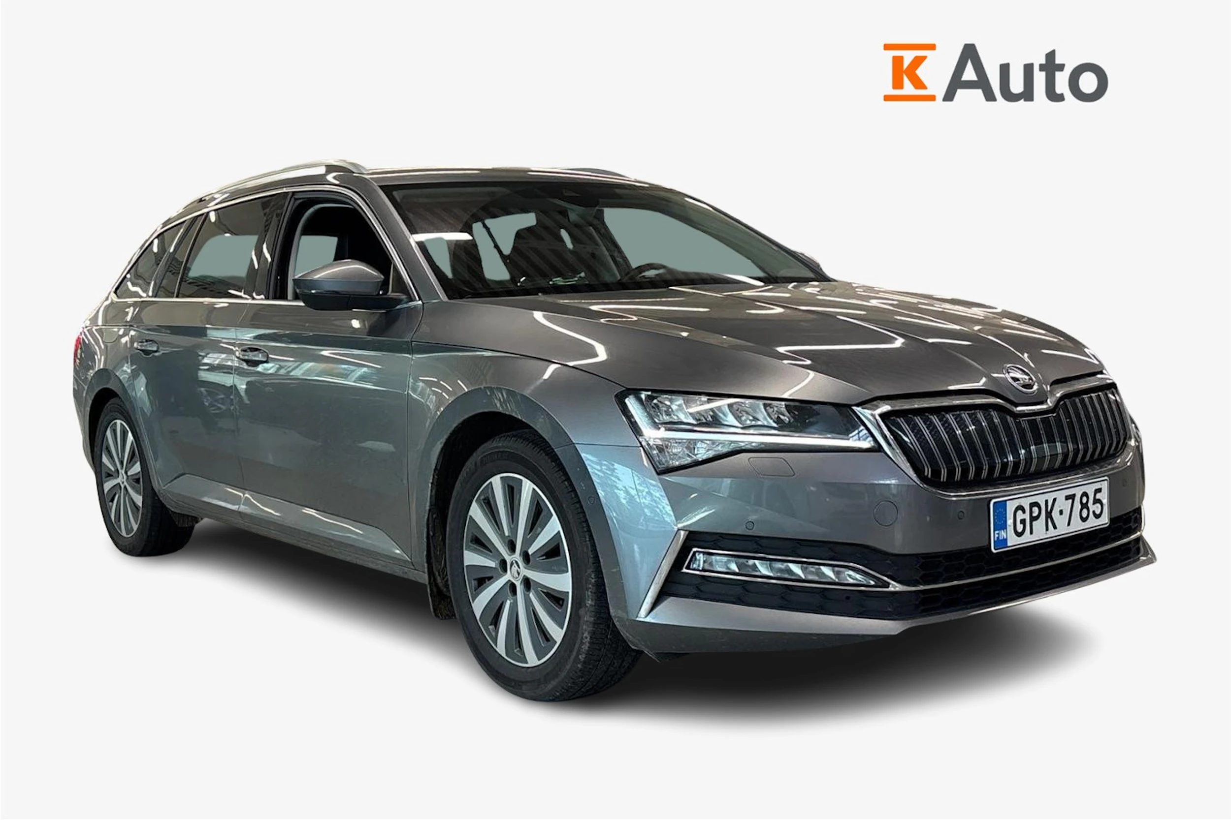 Harmaa Skoda Superb 2023 kuva 1.
