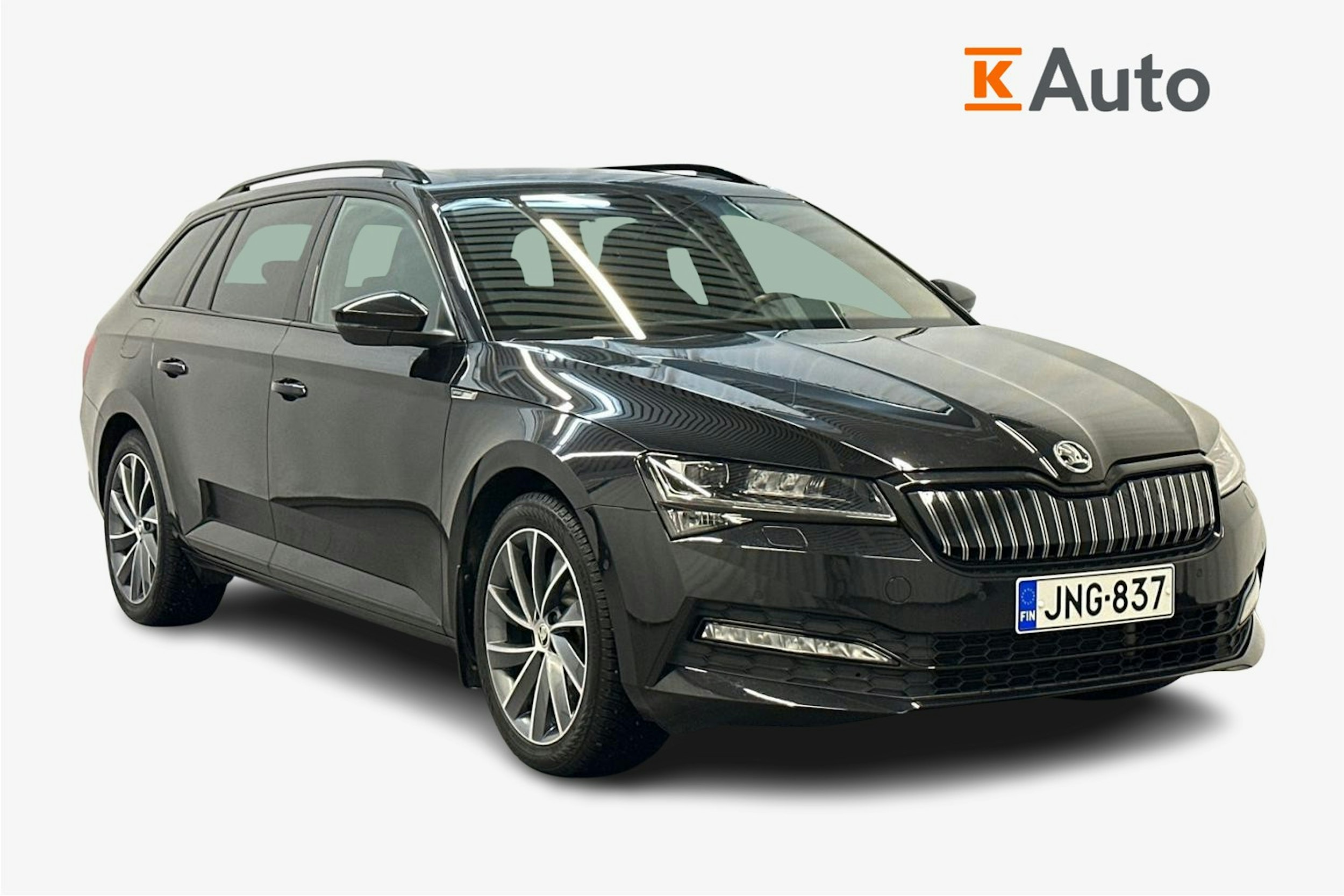 Musta Skoda Superb 2023 kuva 1.
