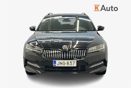 Musta Skoda Superb 2023 kuva 5.