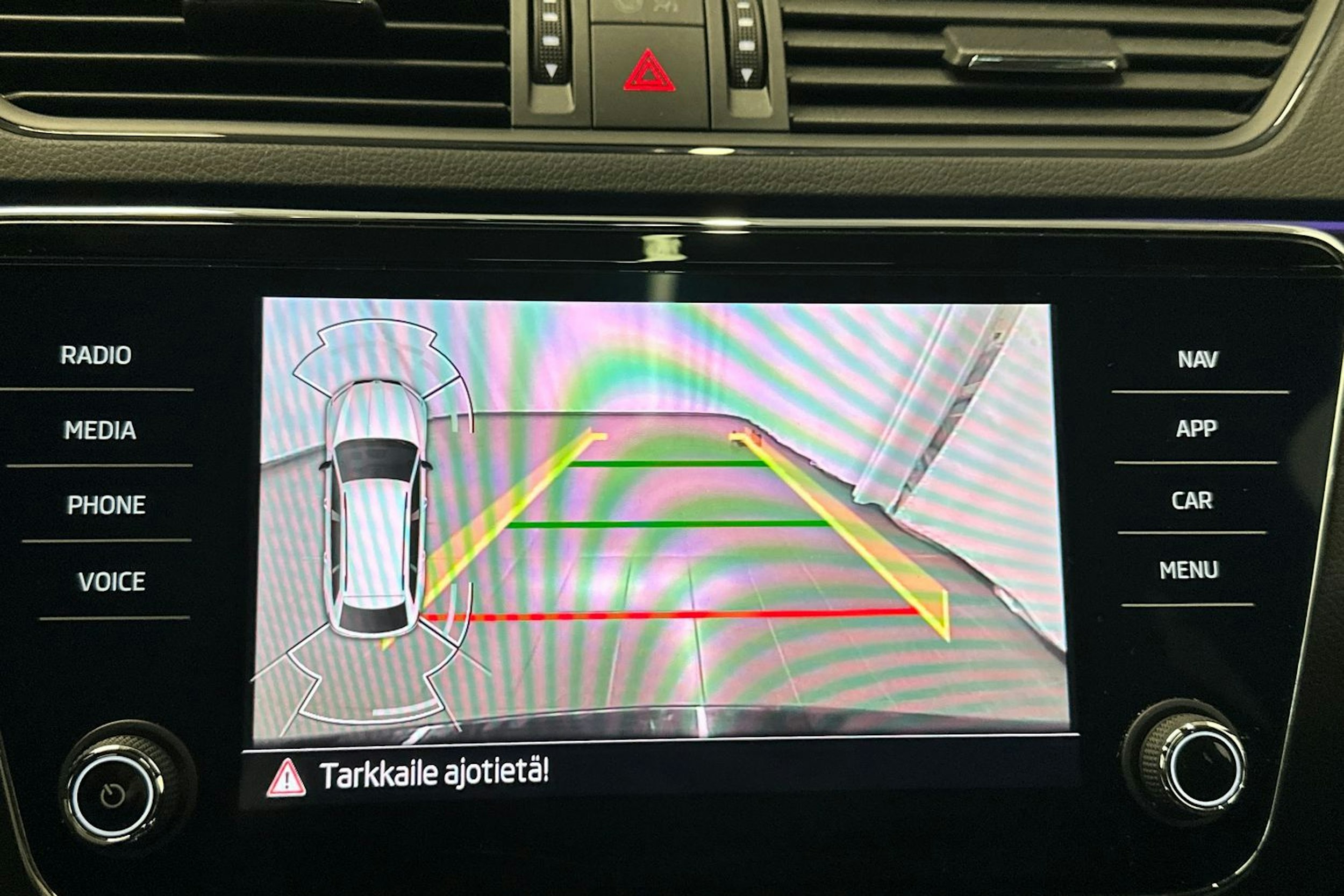 Musta Skoda Superb 2023 kuva 20.