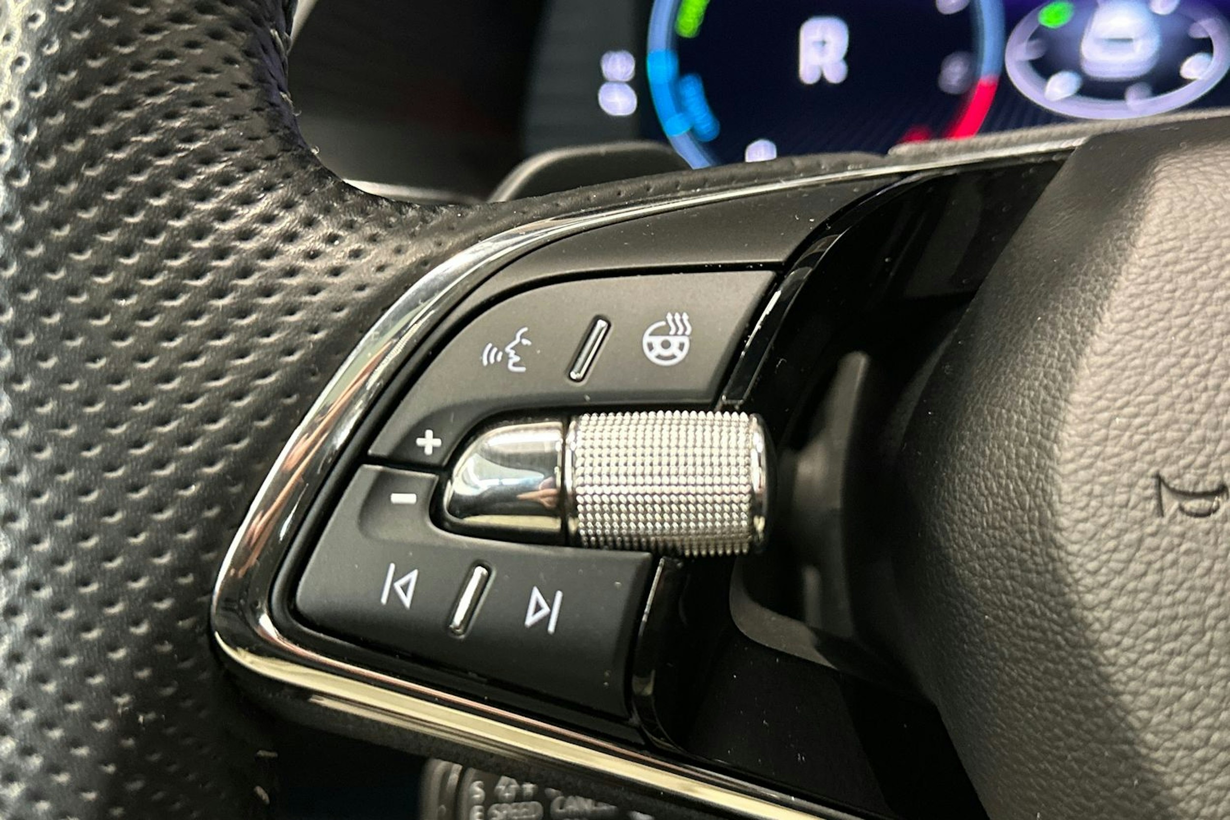 Musta Skoda Superb 2023 kuva 22.