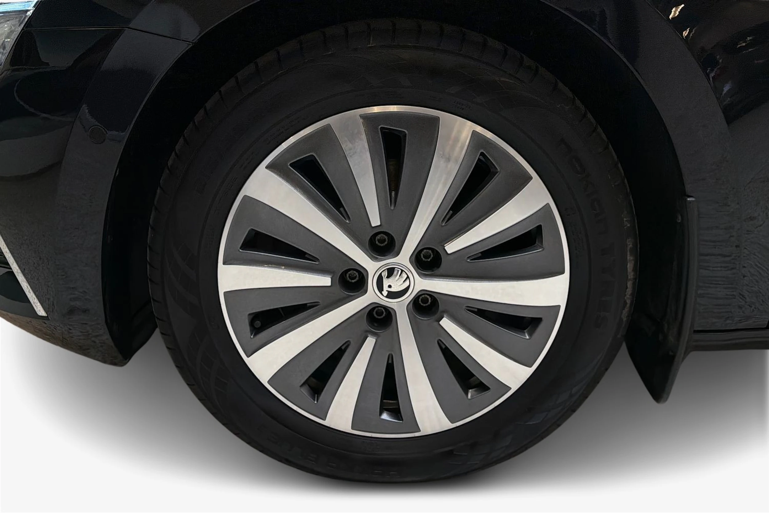 met. musta Skoda Superb 2023 kuva 9.