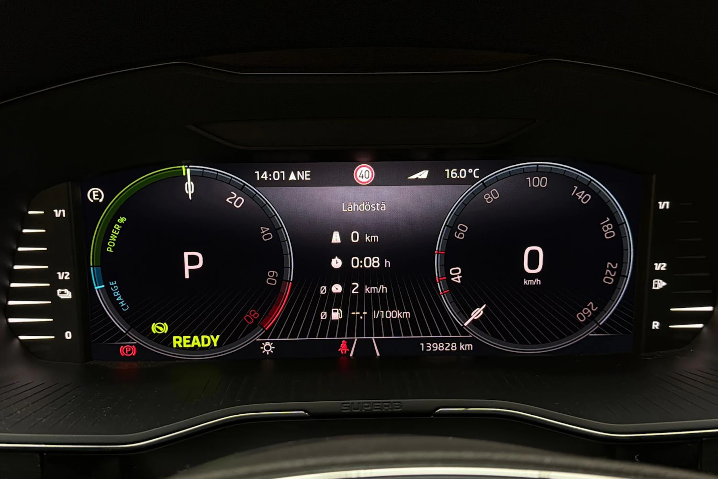 met. musta Skoda Superb 2023 kuva 13.