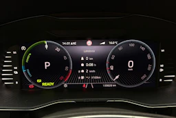 met. musta Skoda Superb 2023 kuva 13.