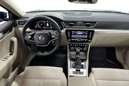 Sininen Skoda Superb 2024 kuva 7.