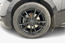 musta Skoda Superb 2024 kuva 11.