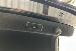 musta Skoda Superb 2024 kuva 15.