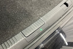 musta Skoda Superb 2024 kuva 16.