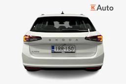 valkoinen Skoda Superb 2024 kuva 3.