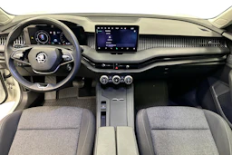 valkoinen Skoda Superb 2024 kuva 7.