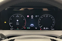 valkoinen Skoda Superb 2024 kuva 13.