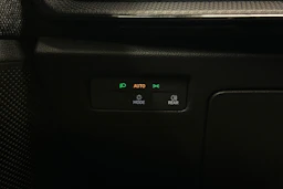 valkoinen Skoda Superb 2024 kuva 14.