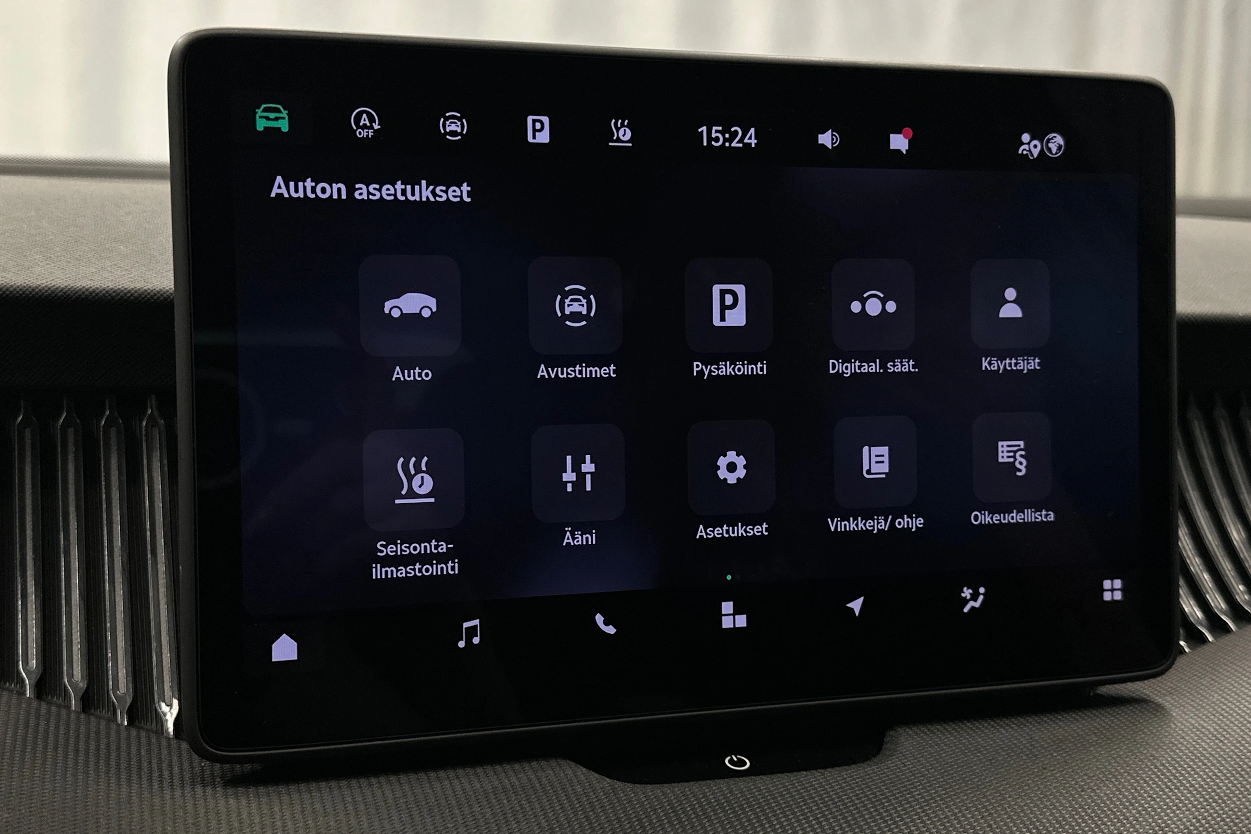 valkoinen Skoda Superb 2024 kuva 24.