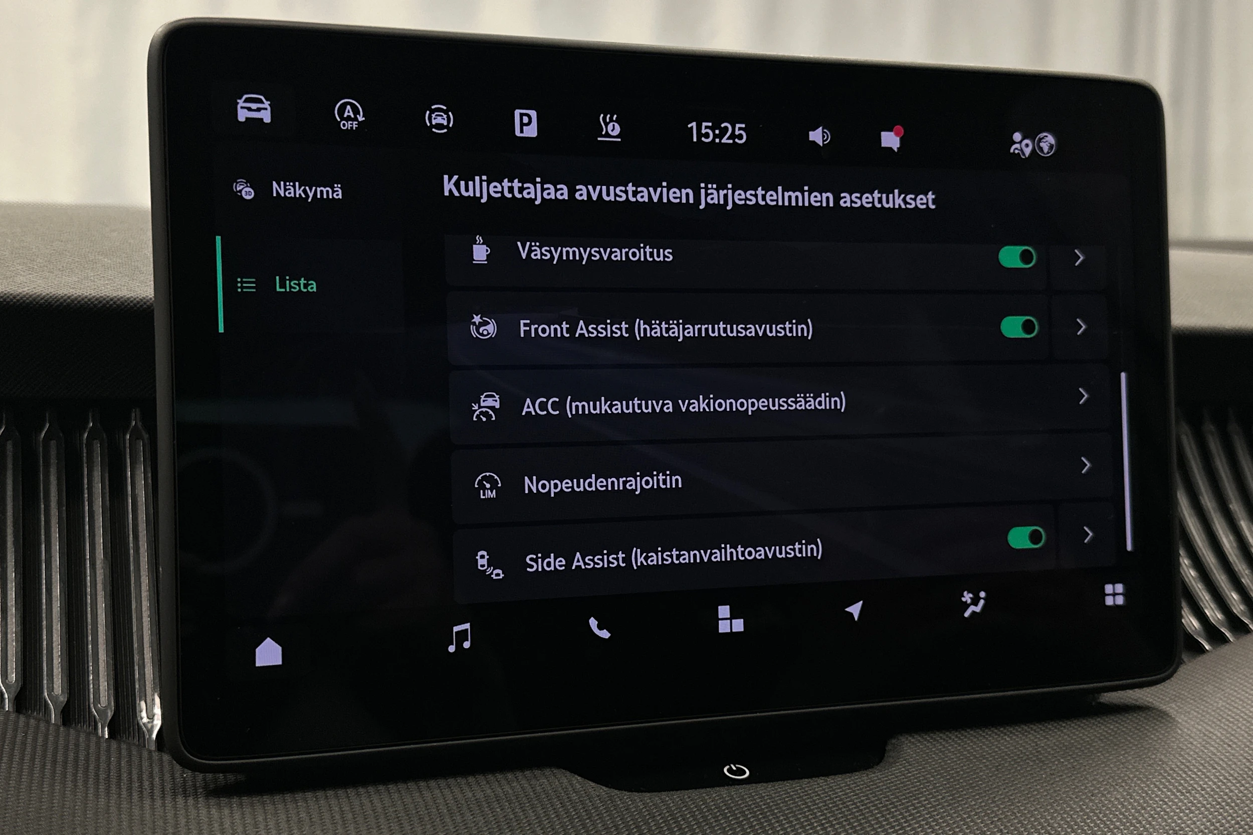 valkoinen Skoda Superb 2024 kuva 27.