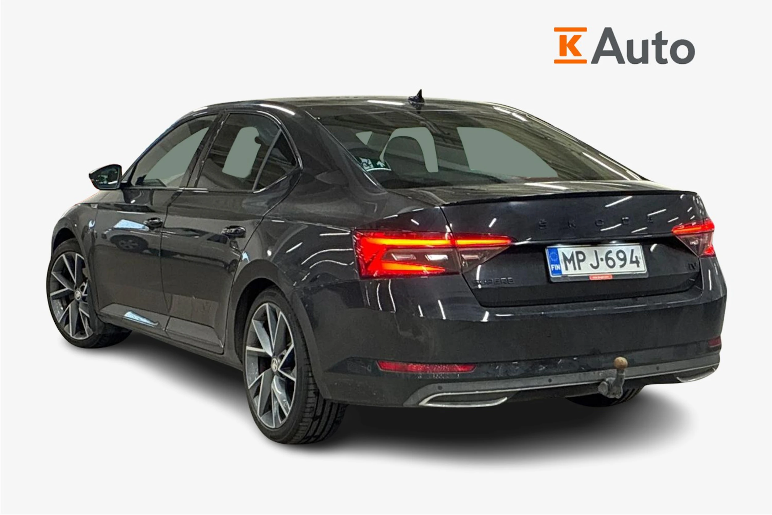 met. musta Skoda Superb 2024 kuva 2.