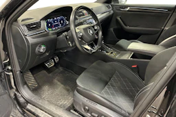 met. musta Skoda Superb 2024 kuva 3.
