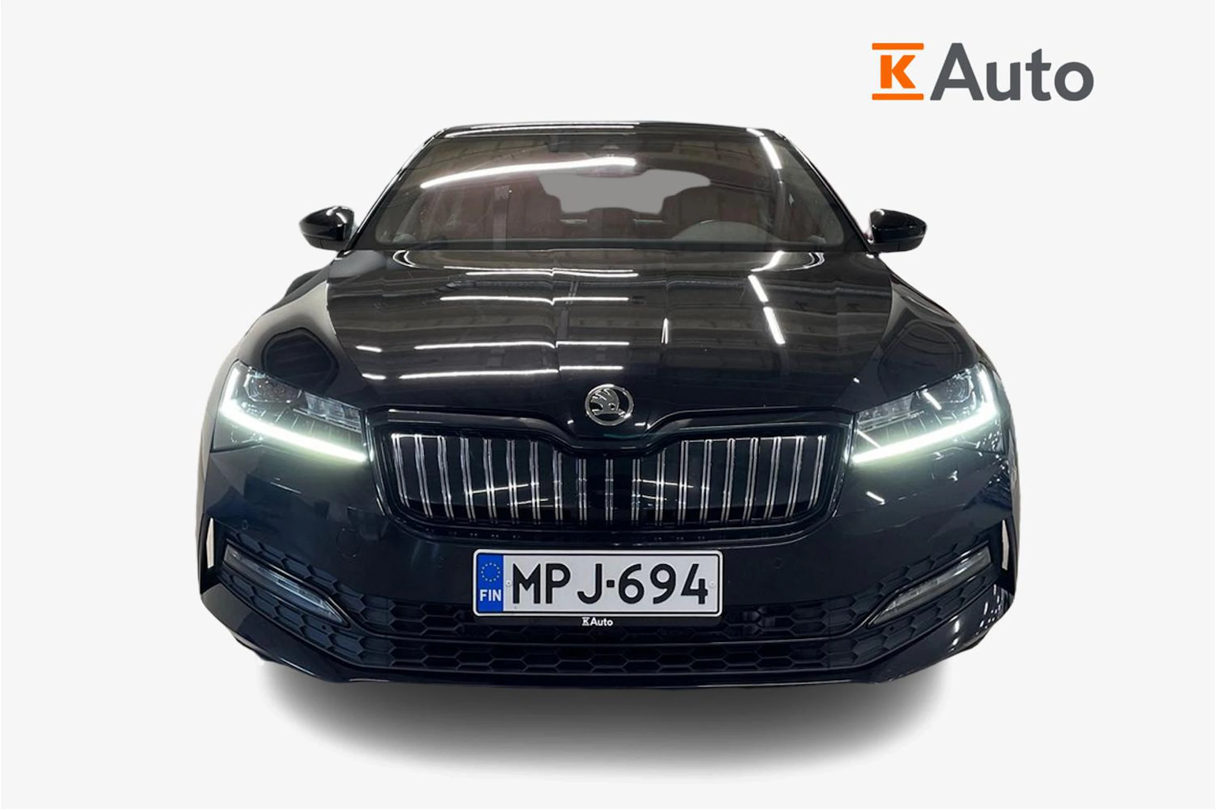 met. musta Skoda Superb 2024 kuva 4.