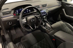 met. musta Skoda Superb 2024 kuva 6.