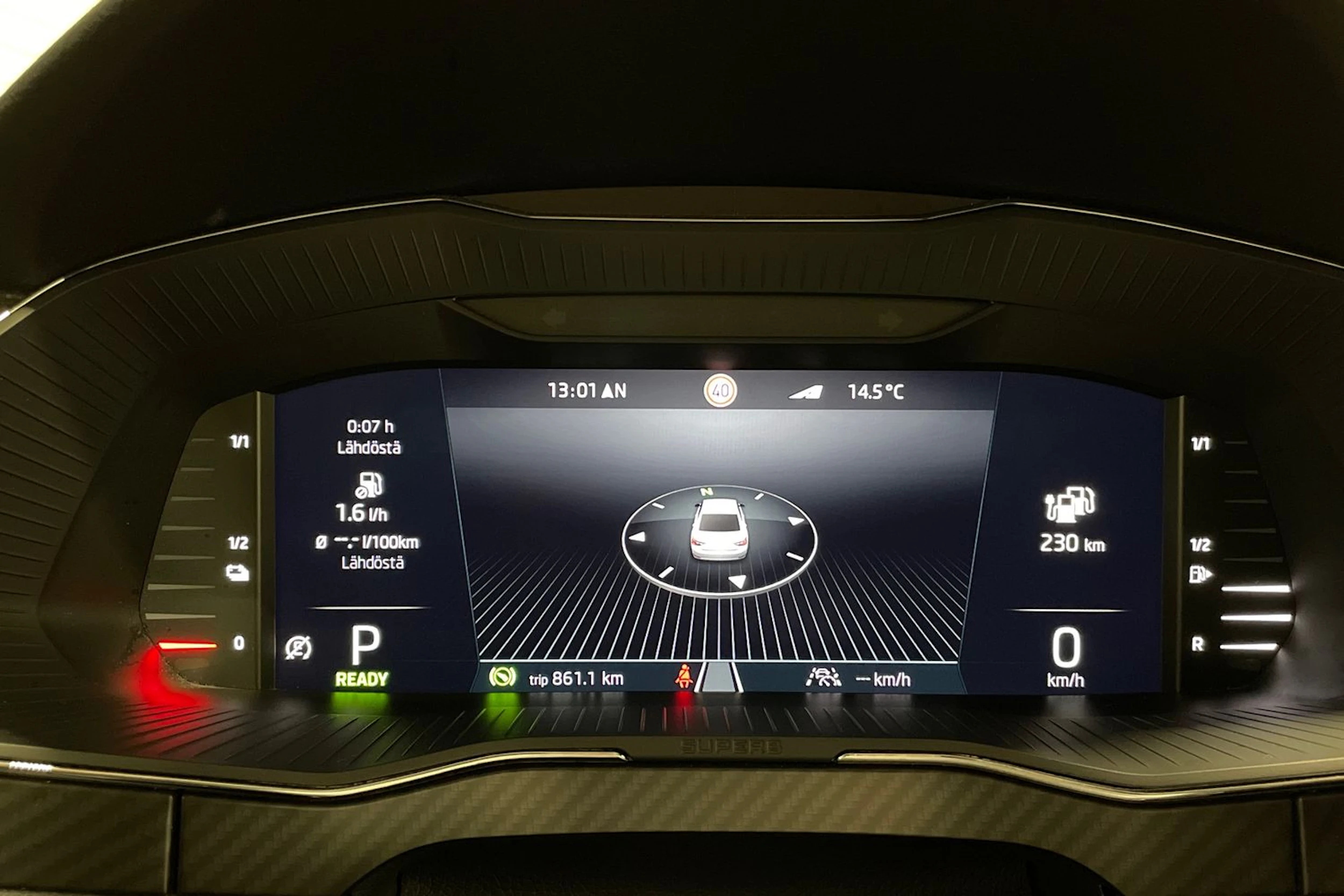 met. musta Skoda Superb 2024 kuva 13.