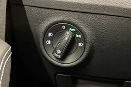 met. musta Skoda Superb 2024 kuva 20.